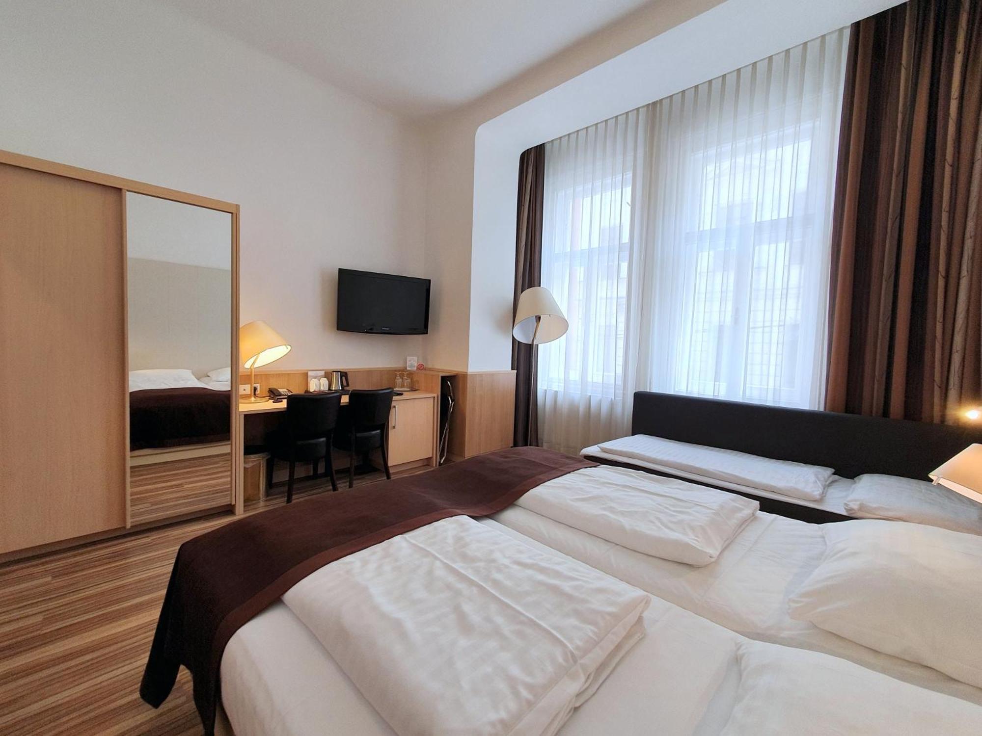Hotel Zipser Vienna Room photo